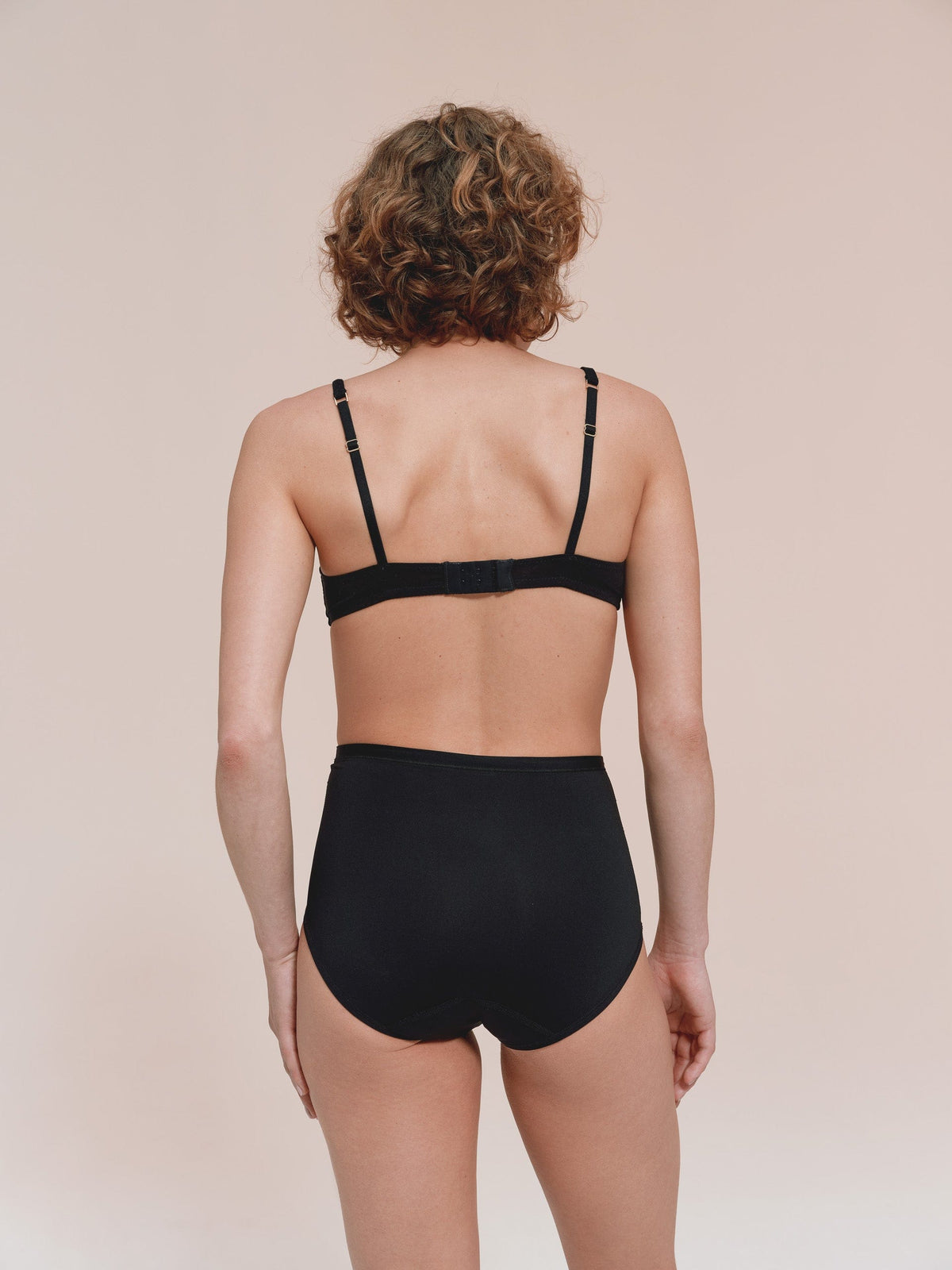 High-Waist - Nylon reciclado - Negro